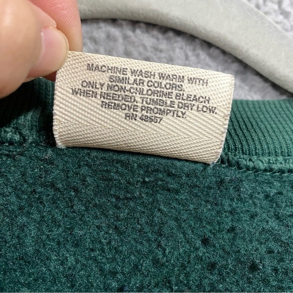 Vintage Cheetah Christmas Sweatshirt Unisex Size Large Green Snowman - Picture 7 of 7